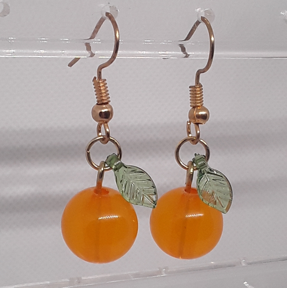 🍊 Sweet Citrus Charm Drop Earrings - Goldtone Dangle Fishhook Green Leaf Orange